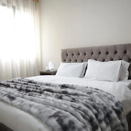 Stylish With Balcony Appartement *
